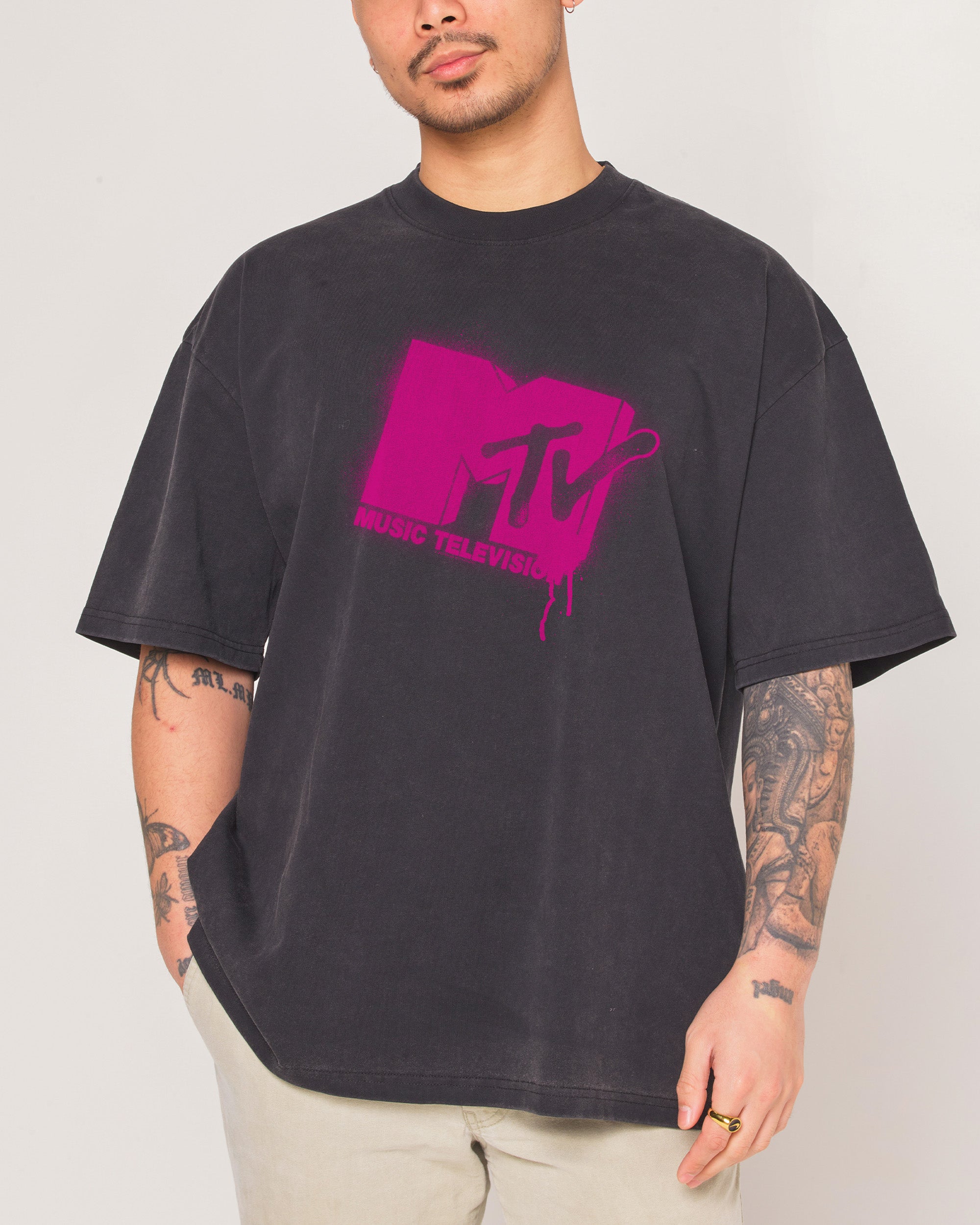 Graffiti MTV Logo Oversized Tee - Unisex 90s Heavyweight Cotton T-Shirt